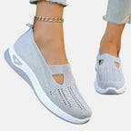 ZOFIA ATELIER AGATA light grey knit slip-on sneakers with a cushioned sole and decorative cut-out detail.