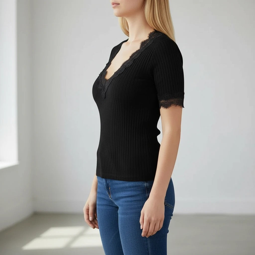 ZOFIA ATELIER Krystyna black crochet t-shirt with lace trim, short sleeves, and V-neck. Polyester.