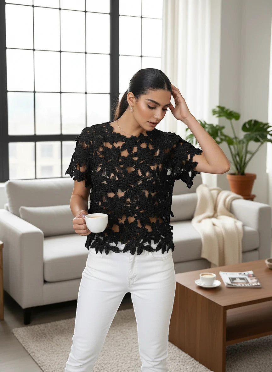ZOFIA ATELIER black floral lace short sleeve cropped top with round neckline