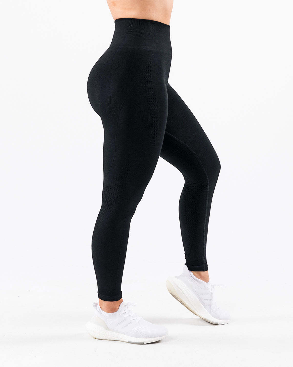 ZOFIA ATELIER black seamless jacquard yoga pants with a high waist and body-shaping features.