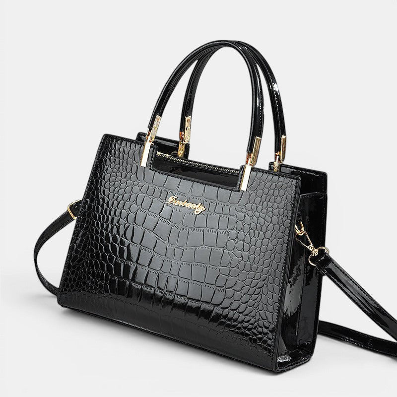 ZOFIA ATELIER Dominika bolsa de ombro preta em PU com acabamento em patente e textura de crocodilo, fecho de correr e alça amovível.