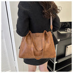 ZOFIA ATELIER Ilona retro tote bag in brown PU leather with a single strap and sandwich pocket.