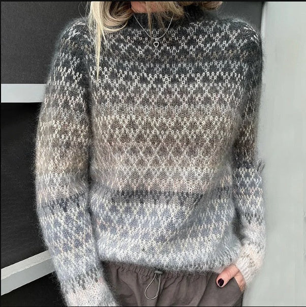 ZOFIA ATELIER multicolor loose pullover sweater with geometric pattern and round neck, made of acrylic and polyester blend.