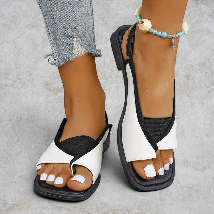 ZOFIA ATELIER URSZULA plus-size casual sandals in white and black PU with square toe and rubber sole.
